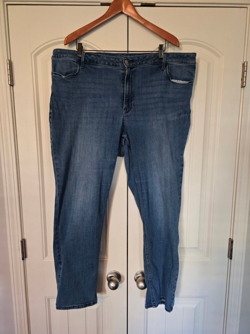 Old Navy High-Rise Straight Jeans Women's 22 Medium Wash
